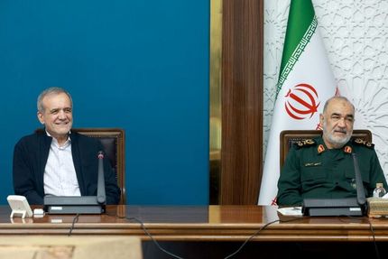 رئیس جمهور: تجمیع ظرفیت‌های دولت و بسیج، زمینه‌ساز تحولی عمیق در شیوه خدمت‌رسانی خواهد بود