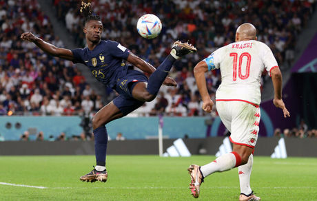 فدراسیون فوتبال فرانسه از داور بازی با تونس به فیفا شکایت کرد