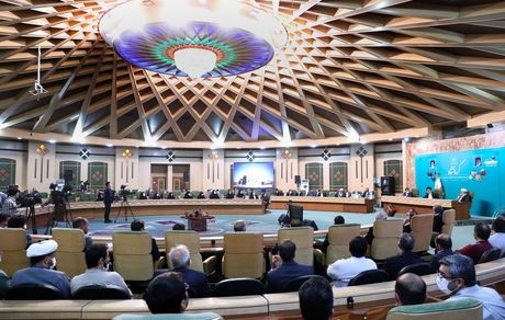 استفاده از نیروهای انقلابی و کارآمد اولویت دولت در استان‌هاست