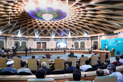 استفاده از نیروهای انقلابی و کارآمد اولویت دولت در استان‌هاست