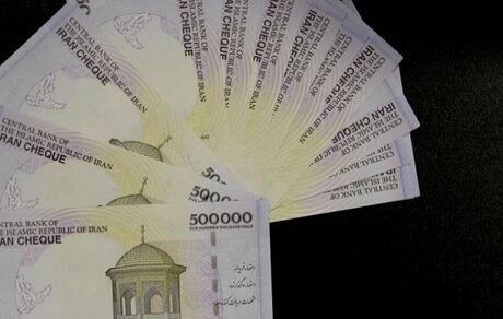 افزایش ۲۰ درصدی حقوق کارمندان دولت در سال آینده