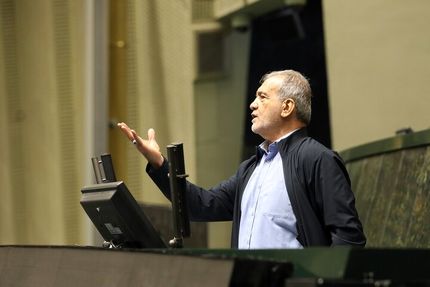 رییس جمهور، لایحه بودجه ۱۴۰۴ را تقدیم مجلس کرد
