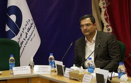 عمر مفید آسفالت در کشور باید بهبود یابد