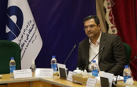 عمر مفید آسفالت در کشور باید بهبود یابد