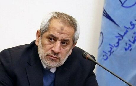 وقتی دادستان پیشین تهران با پراید مسافرکشی می‎کند!