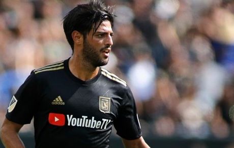 علاقه بارسلونا به جذب کارلوس ولا تکذیب شد