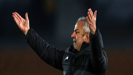 سرمربی پرسپولیس از ایران رفت