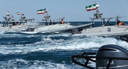 ادعای پنتاگون به اخطار به ۱۳ قایق تندروی سپاه