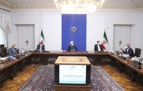 دولت از دادن وعده‌های غیرعملی پرهیز کرد / دعوت رئیس جمهور از پژوهشگران و تلاشگران رسانه‌ای برای بازگو کردن واقعیت‌های جنگ اقتصادی و پیروزی بر آمریکا در این جنگ