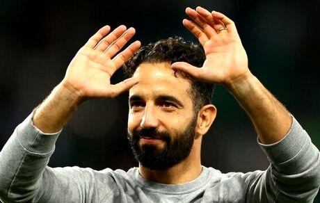 سرمربی جدید منچستریونایتد مجوز کار نگرفت!