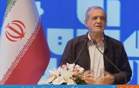 رئیس جمهور: هوایی که تنفس می کنیم، برازنده ما انسان‌ها نیست