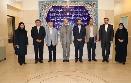 خطیب زاده: زبان فارسی را تبدیل به کالایی مرغوب کنیم