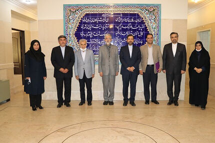 خطیب زاده: زبان فارسی را تبدیل به کالایی مرغوب کنیم