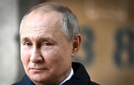 پوتین: تحریم‌های اعمال شده، اعلان جنگ به روسیه است/ اعمال منطقه پرواز ممنوع در اوکراین بعید است