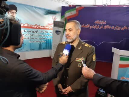 وزیر دفاع و پشتیبانی نیروهای مسلح: سرریز فناوری‌های وزارت دفاع را در اختیار بخش خصوصی و صنعتی قرار می‌دهیم