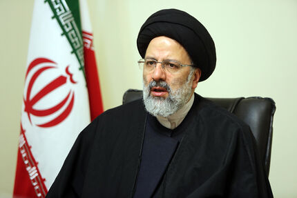 رییسی: هیچ پرونده‌ای زیر میز نداریم/  بنای دستگاه قضایی برخورد بدون تبعیض بافساد است
