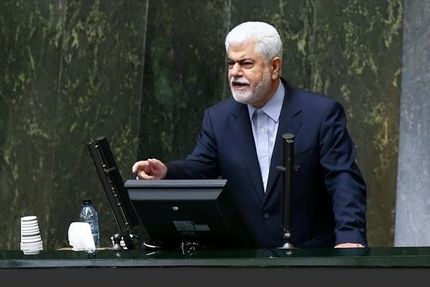 شهریاری: برای حفظ سلامت جامعه در بحث اخذ مالیات سیگار تجدید نظر شود