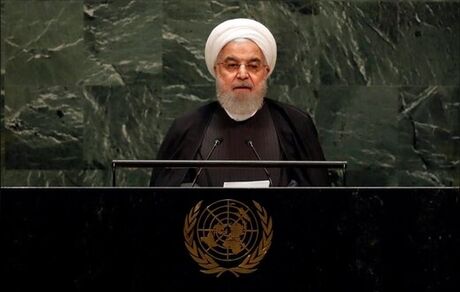 حسن روحانی توپ را در زمین دونالد ترامپ انداخت