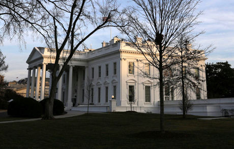 سنگ ۳.۹ میلیارد ساله‌ی ماه ناسا در کاخ سفید