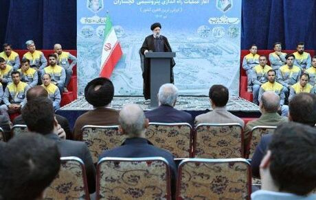 ملت ایران این هنر را دارد که تحریم و تهدید را به فرصت و ثروت تبدیل کند
