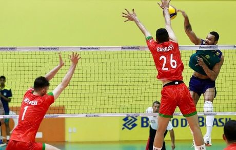 باخت سه باره تیم ملی والیبال مقابل برزیل