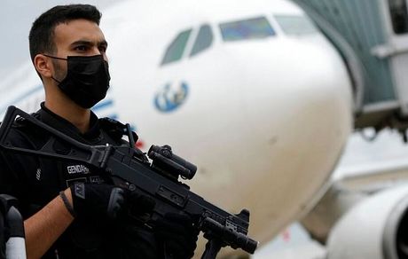 جوان افغانی مظنون به ارتباط با طالبان به ۱۰ ماه حبس محکوم شد