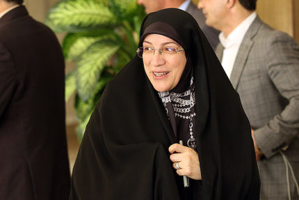 فرامرزیان: پرداخت پول ویلموتس در توان وزارت ورزش نیست/ جامعه را با حذف از فیفا تهدید می‌کنند