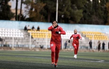 برد پرسپولیس و مدعیان قهرمانی در لیگ برتر فوتبال زنان