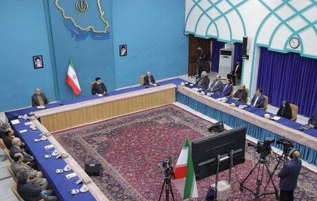 اساس انتخابات در نظام‌های سرمایه‌داری مبتنی بر قدرت و ثروت است