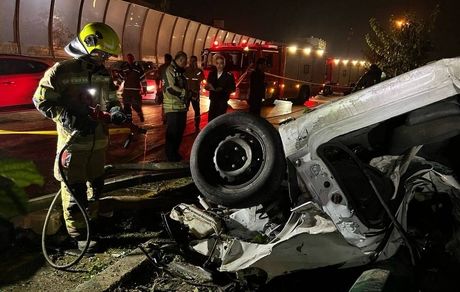 جزئیات تصادف بامداد امروز یک خودروی پژو پارس با ۱۳ نفر از پاکبانان شهرداری تهران 