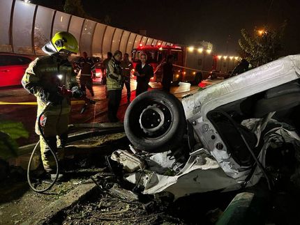 جزئیات تصادف بامداد امروز یک خودروی پژو پارس با ۱۳ نفر از پاکبانان شهرداری تهران 