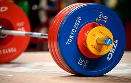 یک عراقی رئیس فدراسیون جهانی وزنه برداری شد