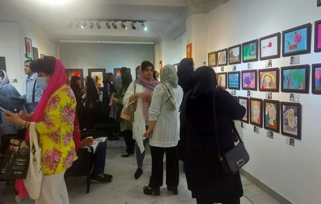 فردا آخرین روز نمایشگاه گروهی نقاشی پرواز با رنگها