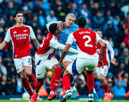 فرار منچسترسیتی از شکست در حساسترین بازی هفته در دقیقه  ۸+۹۰