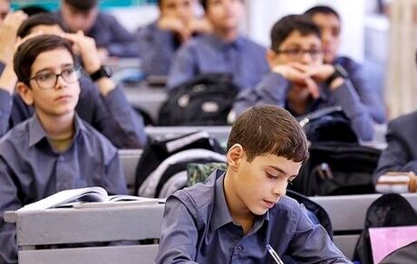 دانش‌آموزان تهرانی از ۱۵ شهریور در مدارس حاضر می‌شوند؟