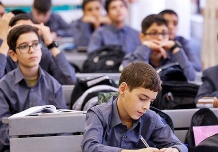 دانش‌آموزان تهرانی از ۱۵ شهریور در مدارس حاضر می‌شوند؟
