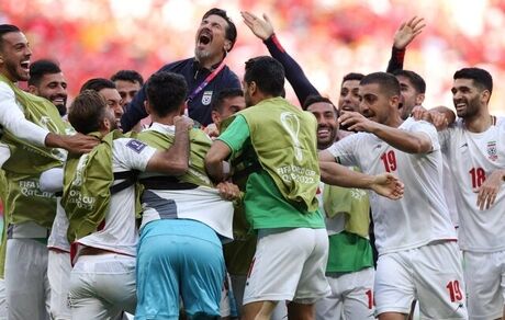 چشمی: نتیجه همدلی‌مان را گرفتیم/ فشارهای غیرفوتبالی، بی‌معرفتی است