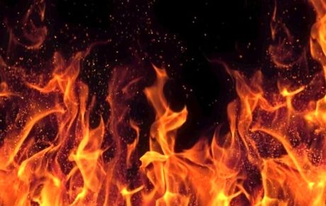 مردی با نزین همسر و پدرزنش را آتش زد