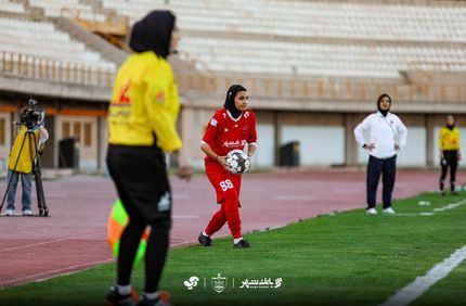 لیگ برتر فوتبال بانوان آغاز شد : پرسپولیس متوقف شد / بازی قهرمان فصل قبل لغو شد
