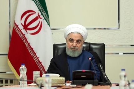 روحانی: بانک مرکزی در حال متعادل سازی نرخ ارز است
