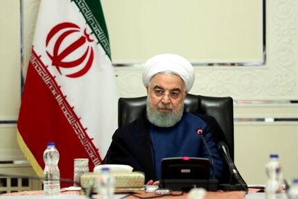 روحانی: بانک مرکزی در حال متعادل سازی نرخ ارز است