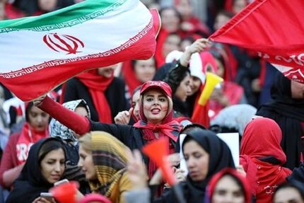 بانوان در کدام ورزشگاه‌ها می‌توانند به تماشای فوتبال بروند؟