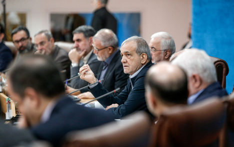 رئیس جمهور: ایران را نمی توان به این راحتی ها تحریم کرد / عدالت و وفاق را شعار دولت انتخاب کردیم