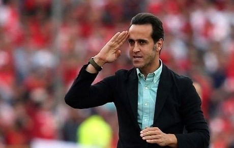 دادگاه تجدیدنظر شکایت مقدس علیه علی کریمی را رد کرد