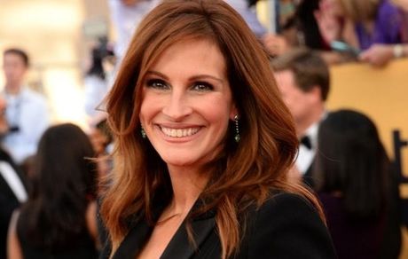 جولیا رابرتس لبخندش را ۳۰ میلیون دلار بیمه کرد!