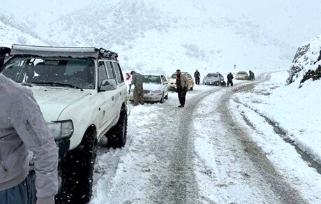 رهاسازی ۸۱۵ خودرو توسط نیروهای هلال احمر در حوادث جوی سه روز گذشته