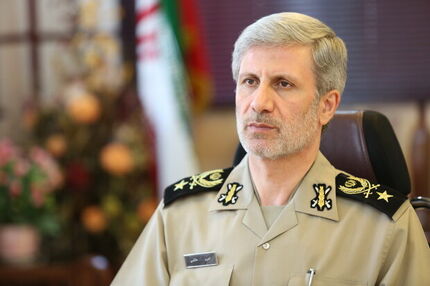 وزیر دفاع: انعقاد قرارداد‌هایی در حوزه صادرات تسلیحات با دیگر کشور‌ها