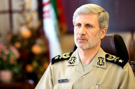 وزیر دفاع: انعقاد قرارداد‌هایی در حوزه صادرات تسلیحات با دیگر کشور‌ها