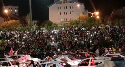 بعد از قهرمانی تراکتور، تبریزی‌ها به جشن و پای‌کوبی پرداختند