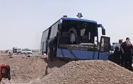 ۴۷ مصدوم در حادثه انحراف اتوبوس مسافربری زائران در حوالی گرمسار